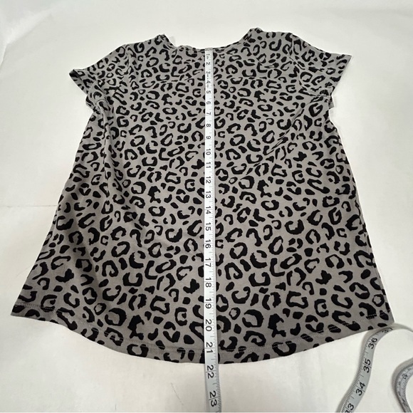 2 for$15 Old Navy Gray Leopard Print Kid’s Top - Picture 8 of 9